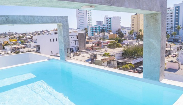 Hotel boutique two blocks to beach