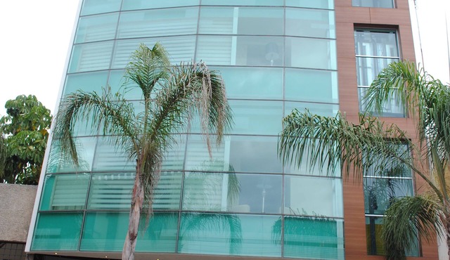 Hotel Centinela Grand