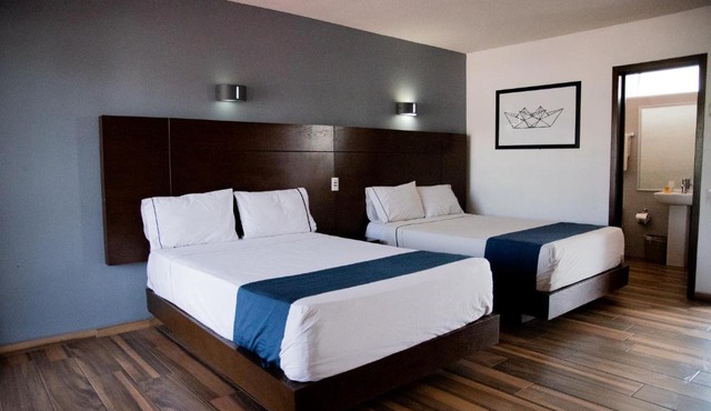 Hotel Expo Plaza Business and Family Guadalajara