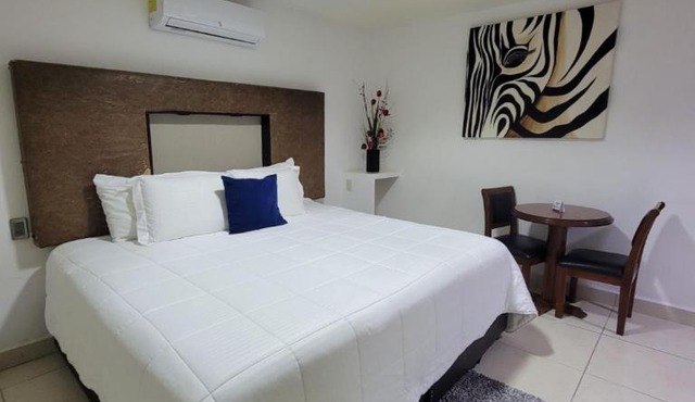 Hotel Paraiso Inn