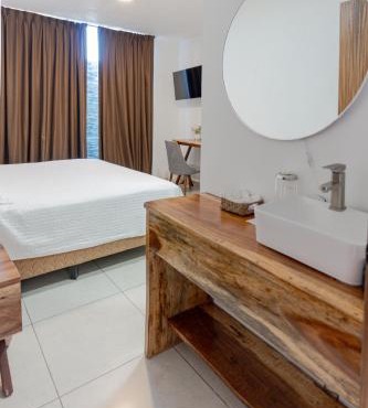 Hotel Punto Oriente Tonala