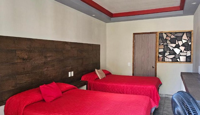 HOTEL REVOLUCION