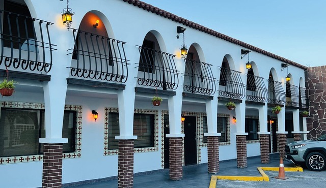 Hotel & Suites Hacienda Santa Maria