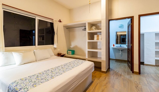 Hotel & Suites Oasis Bacalar "Suite Tapir"