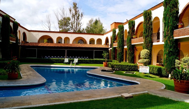 Hotel & Suites Villa del Sol