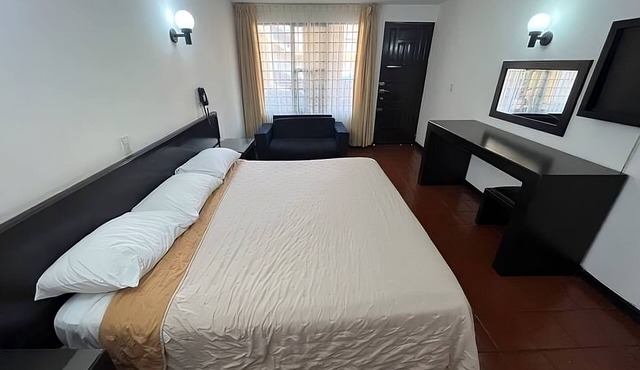 Hotel Villa Capri, 1 triple bed 4 Guests