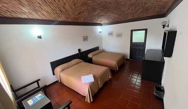 Hotel Villa Capri, 2 camas dobles 4 Huéspedes