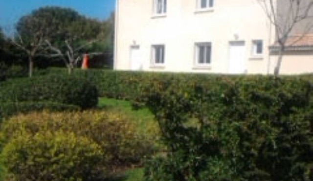 House 6 pers. direct beach access(100 meters walk)