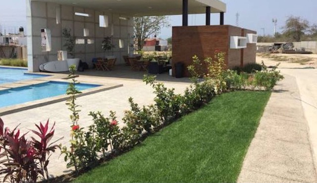 House at 10 minutes from the beach!. Arrecifes