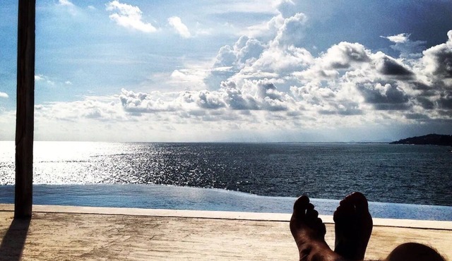 House attached to the sea, the best view and sunsets!