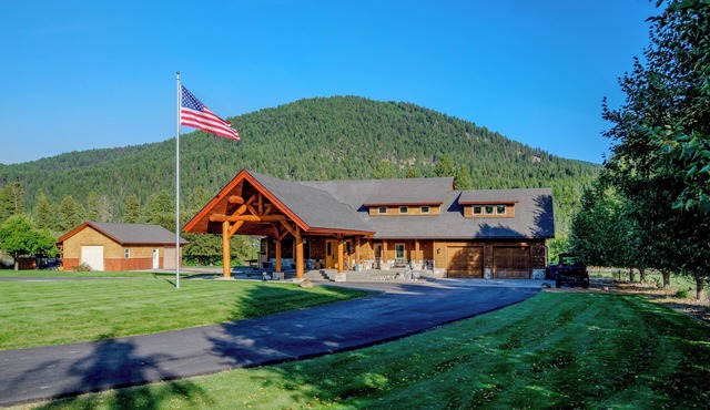 House on the river with an amazing view of the Cabinet Mountains!