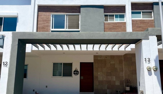 HOUSE WITH TERRACE