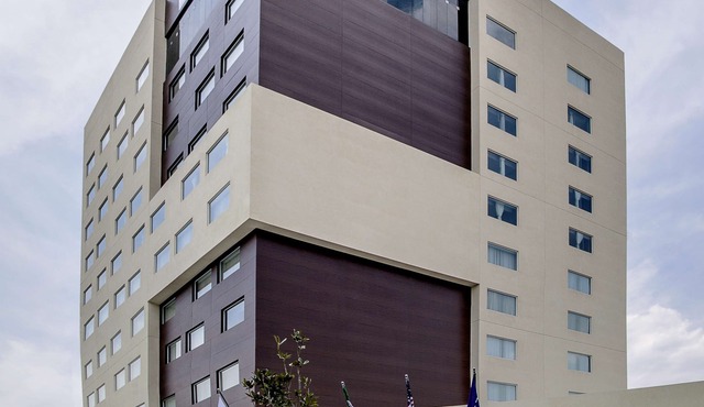 HS HOTSSON Hotel Irapuato