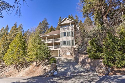 Huge Lake Arrowhead Home w/3 Decks & Grill!