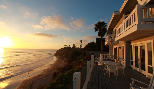 Impeccable Cape Cod Oceanfront Home Overlooking Swami's Beach. in Encinitas