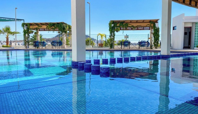 Indigo 7 - Steps from Playa Brujas Beach