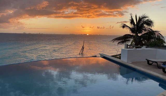 Isla Mujeres' Finest Oceanfront Home Special Summer Rates!
