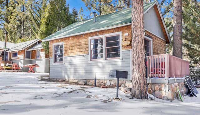 Juniper Lakeside Couples Retreat at Big Bear Lake