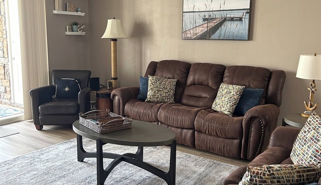 Just steps from pool, boat slip available! Have 10 star reviews!Give us a try in Osage Beach