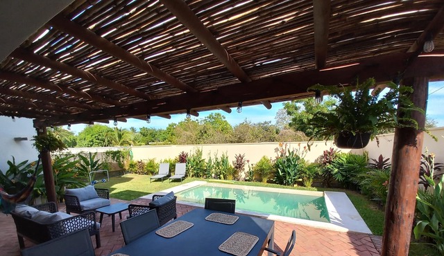 Kerchila: modern house with private pool and garden