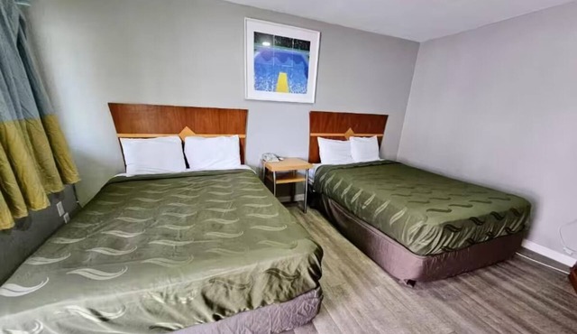 King Bed Studio w/Kitchenette Perfect for Guests Exploring Ridgecrest Region