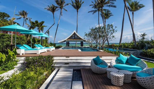 Koh Samui Luxury BeachFront Villa - sleeps 10 in koh samui