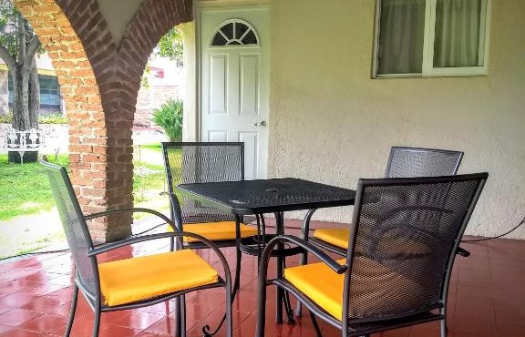 La Casa Del Artista