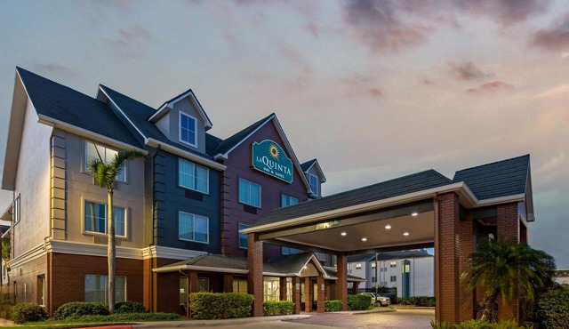 La Quinta Inn & Suites by Wyndham Pharr North McAllen
