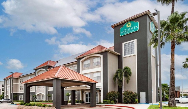La Quinta Inn & Suites by Wyndham Pharr RGV Medical Center