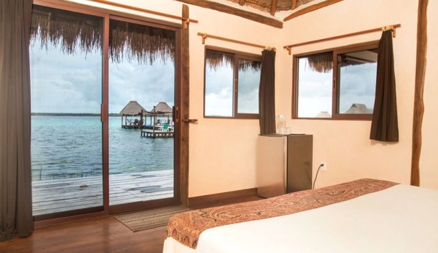 Lagoon Front Suite with Bikes & Kayaks
