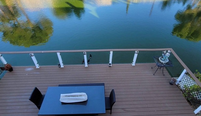 Lakefront 3 Bedroom house with breath taking views