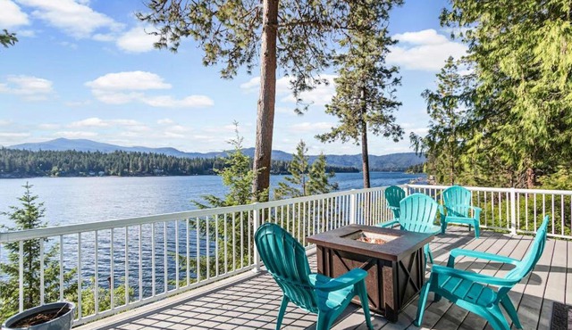 Lakefront Cabin Dock Kayaks & Fire Pit