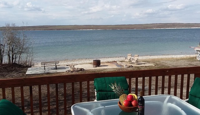 Lakefront cabin on Duck Lake near Glacier National Park, great fishing & hiking!