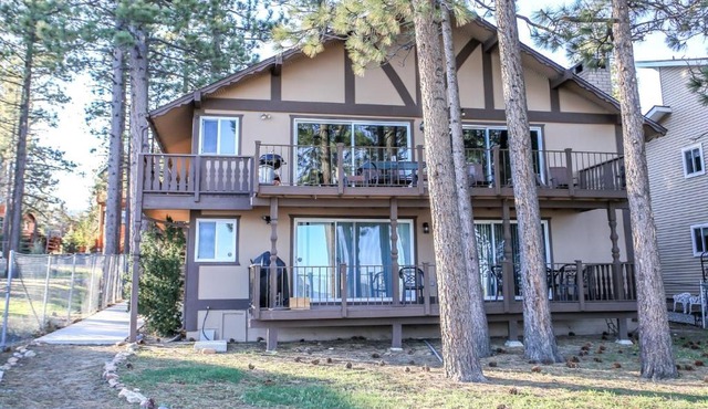 Lakefront Cottage