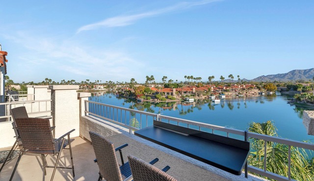 Lakefront Scottsdale Penthouse