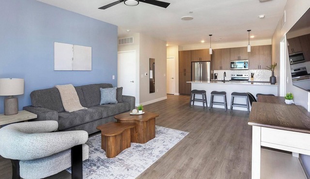 Landing | Beautiful 2BD, Clubhouse, Gym