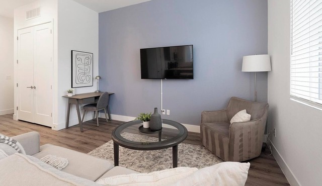 Landing | Spectacular 1BD, Gym