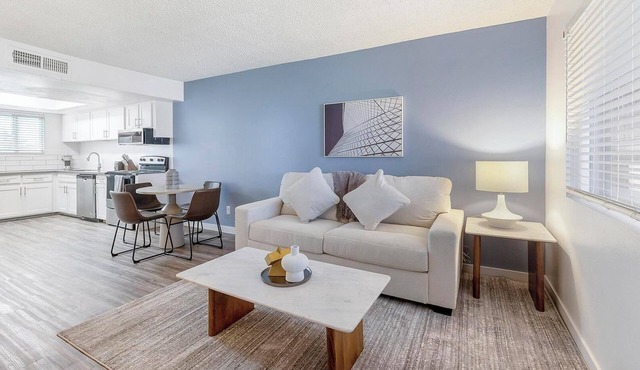 Landing | Spectacular 2BD in Glendale