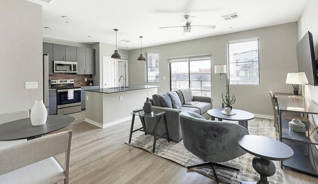 Landing | Spectacular 2BD, Pool, Game Room