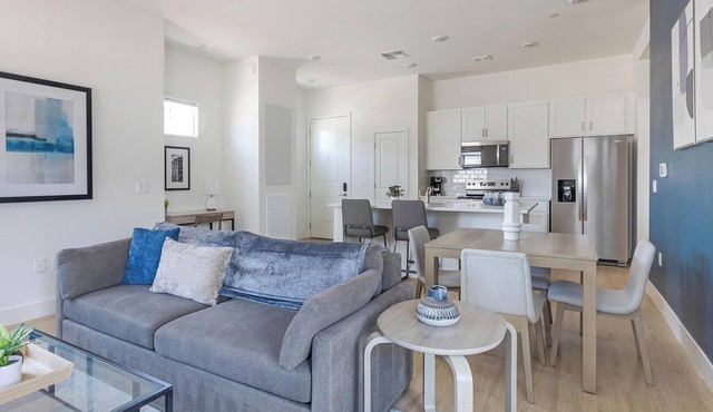 Landing | Stylish 1BD, Pool