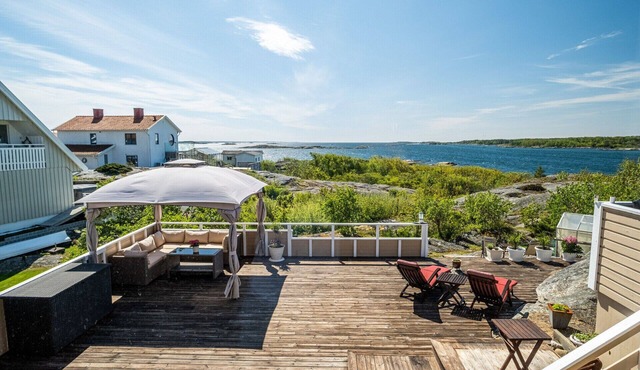 Large and spacious accommodation on Donsö with ocean view| SE08030