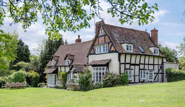 Large Listed Riverside Jacobean House in Evesham