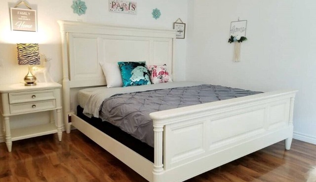 LARGE MASTER BED ROOM WITH PRIVATE ENTRANCE & BATH