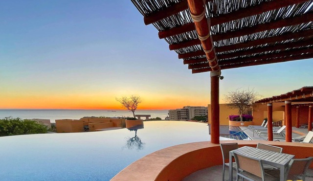 Las Colinas, Ocean View and Golf Course View