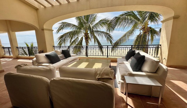 Las Mañanitas Penthouse at Oceanfront with Breathtaking views of Sea of Cortez