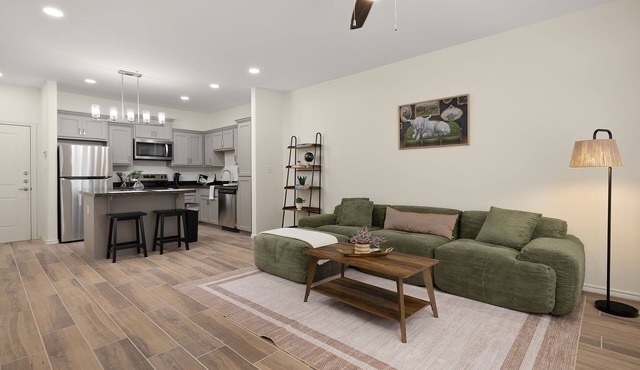 Las Villitas 1BR Apartment in Edinburg, TX Pool, Gym, Gated Community