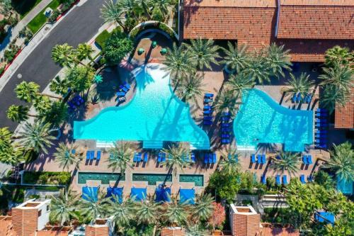 Legacy Villas 1 BR 1 Story Kitchen Resort Pools Gym