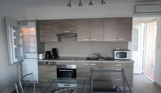 Les pieds dans l'eau: air-conditioned, fully-equipped apartment in Golf de Campomoro