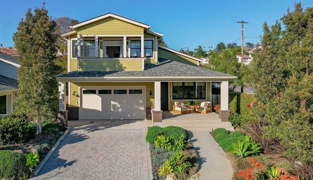 Lighthouse Dreams - Mesa Stunner Near the Beach