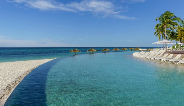 Lighthouse Pointe at Grand Lucayan - All Inclusive in Freeport